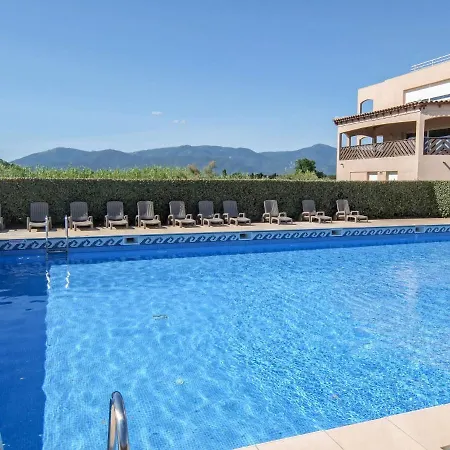 Les Embruns-16 By Interhome *